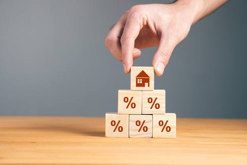 Interest Rates depress mortgage approvals in spring market 